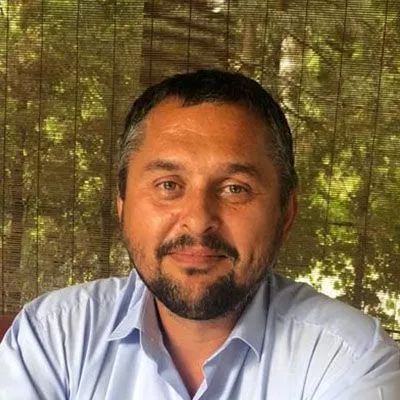 Dr. Marius Godeanu