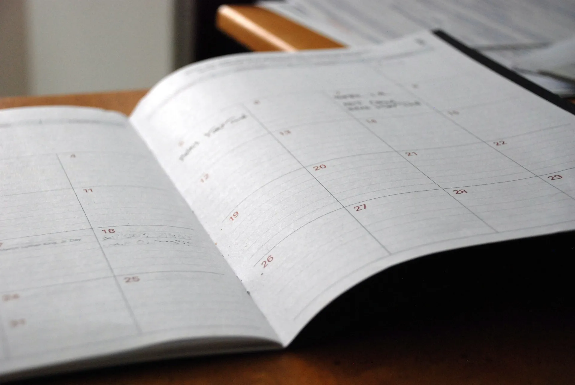 Calendar de evaluare: 6–12 luni